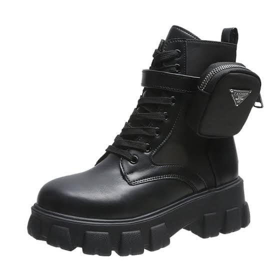 Side Pochet High Ankle boots | Pre Order